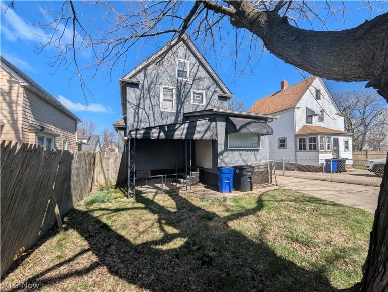 16010 Arcade Avenue, Cleveland, OH - Photo 5