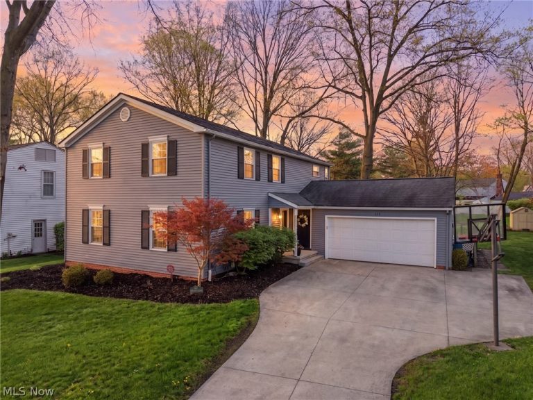 613 Welshire Drive, Bay Village, OH, 44140