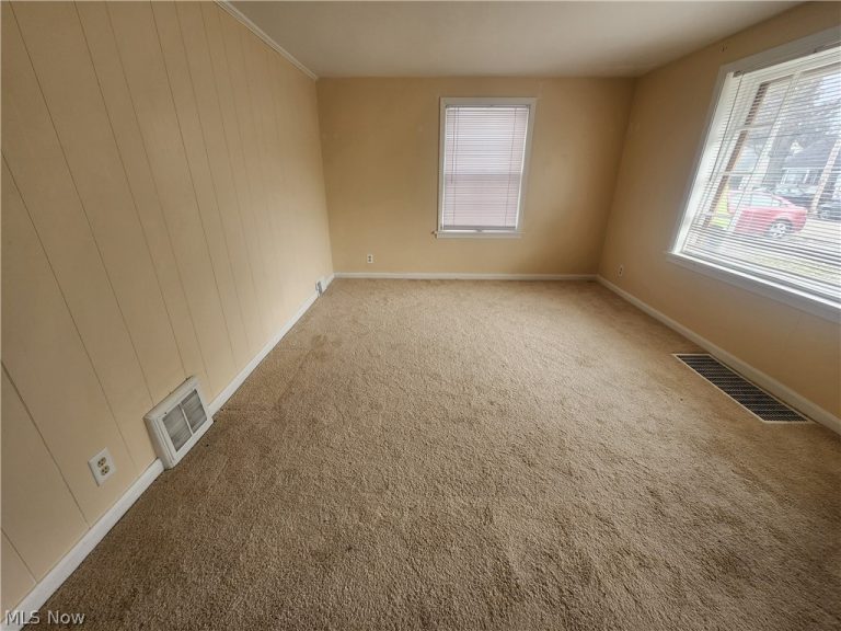 1367 Elmwood Avenue, North Canton, OH - Photo 3