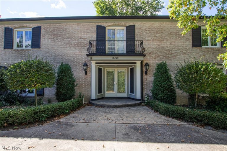 18220 Parkland Drive, Shaker Heights, OH - Photo 3