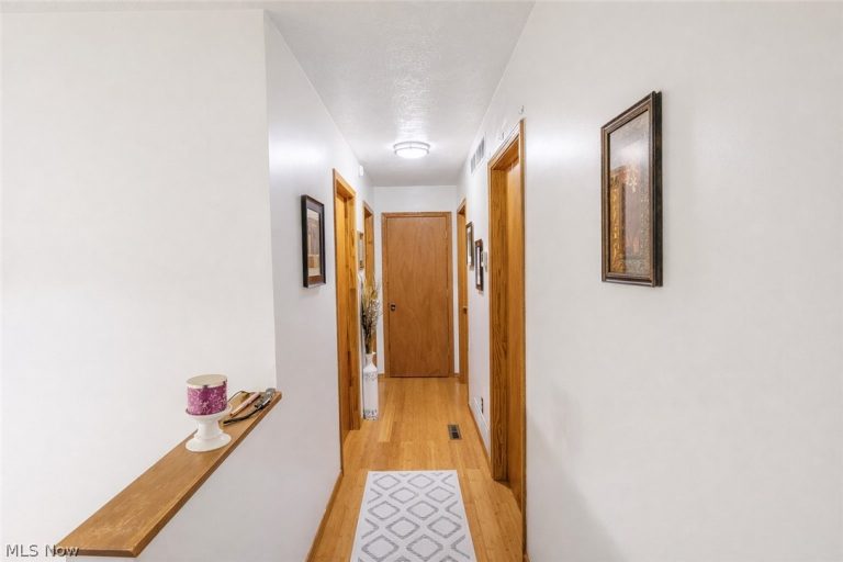 814 4th Street, Williamstown, WV - Photo 5