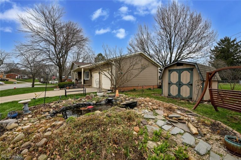 300 Castleton Road, North Canton, OH - Photo 5