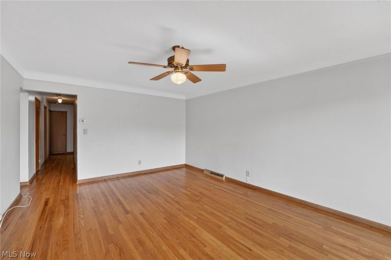 6010 Virginia Avenue, Parma, OH - Photo 3