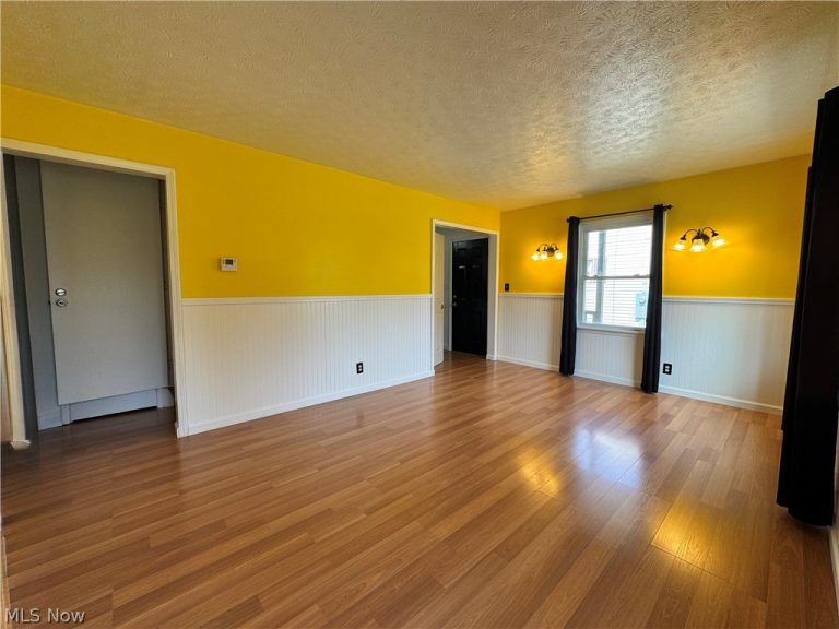 1905 Monticello Avenue, Warren, OH - Photo 3