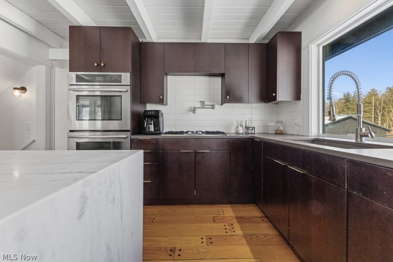 6480 Frederick Avenue, Alliance, OH - Photo 6