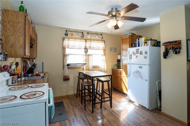 2204 Commerce Street, Wellsburg, WV - Photo 5