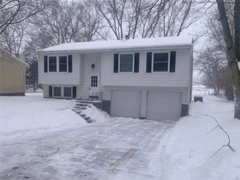 994 Erin Drive, Kent, OH - Photo 2