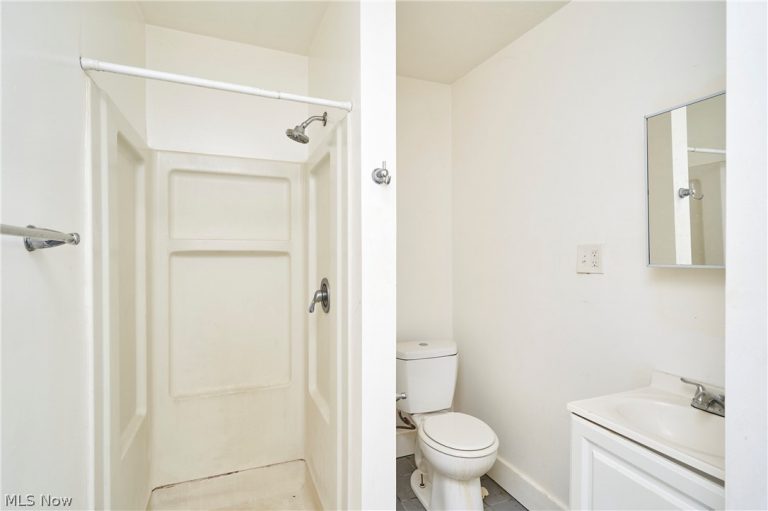 772 Brown Street, Akron, OH - Photo 6