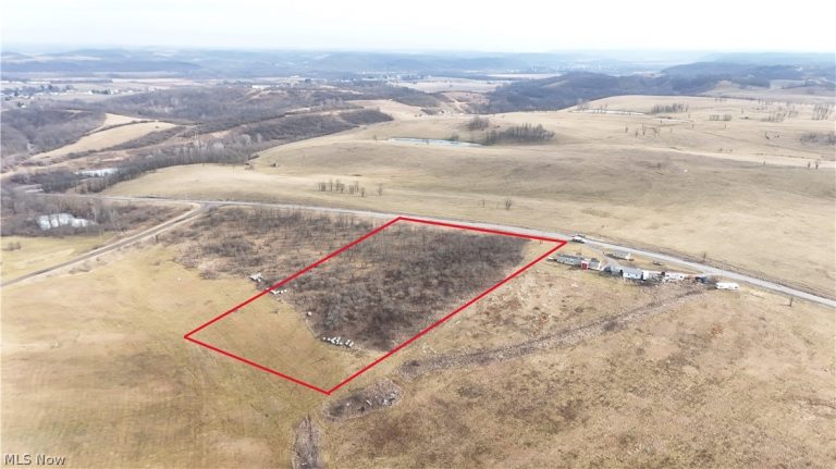 20451 CR 410, Newcomerstown, OH - Photo 2