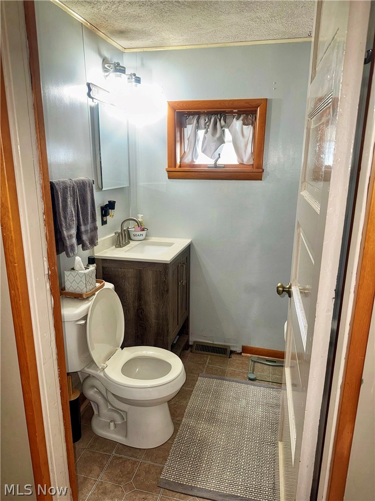 8090 Maple Street, Sherrodsville, OH - Photo 8