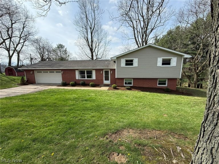 3135 Circleview Drive, Dover, OH, 44622