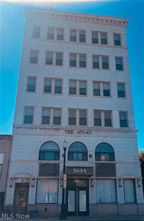 5644 Broadway Avenue #203, Cleveland, OH, 44127
