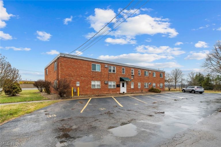 540 College Street, Oberlin, OH - Photo 2