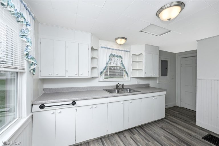 575 Park Road, Painesville, OH - Photo 8