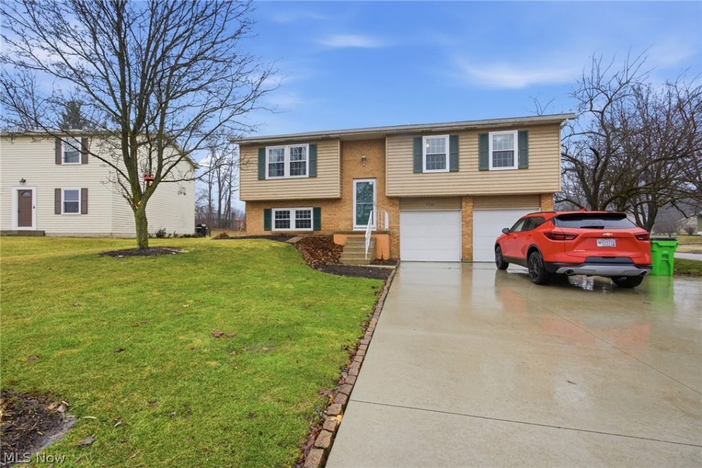 4534 Foresthill Road, Stow, OH