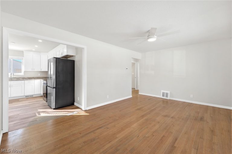 16159 Bowfin Boulevard, Brook Park, OH - Photo 2