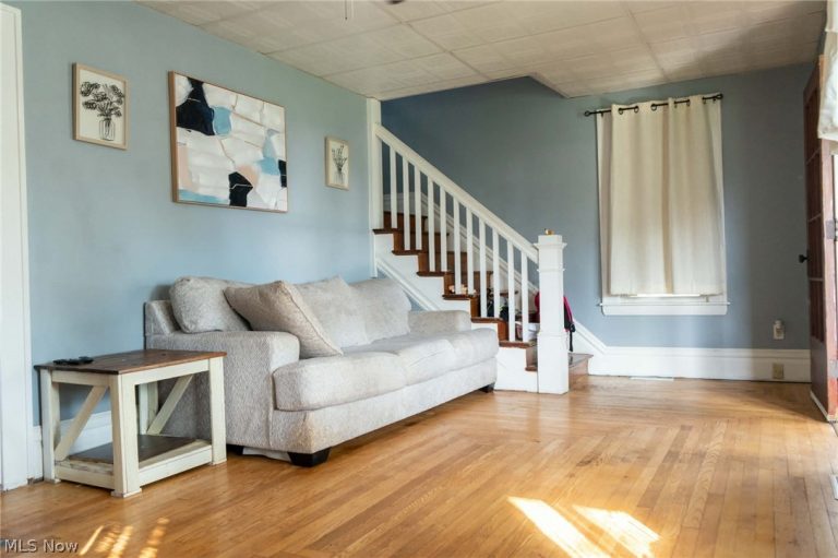 707 47th Street, Vienna, WV - Photo 2