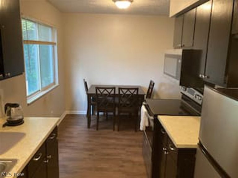 1781 Cromwell Drive, Akron, OH - Photo 6