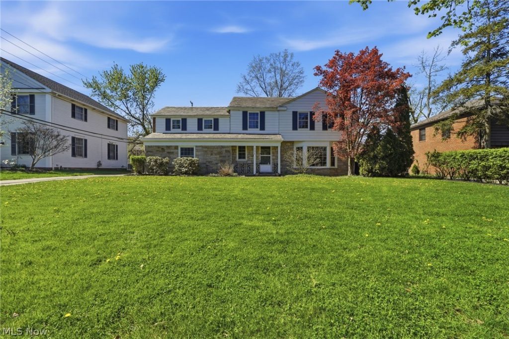 3378 Clayton Boulevard, Shaker Heights, OH