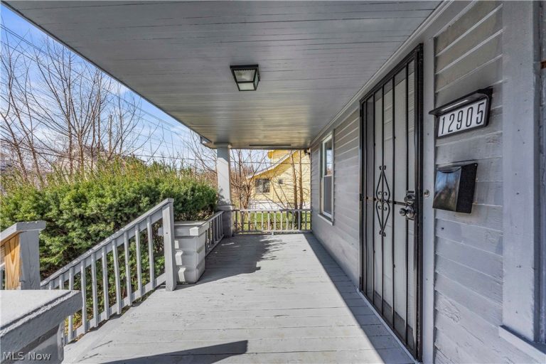 12905 Watterson Avenue, Cleveland, OH - Photo 3