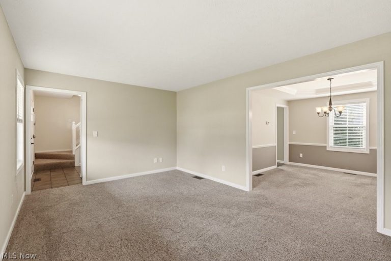 2340 Sandalwood Drive, Twinsburg, OH - Photo 8