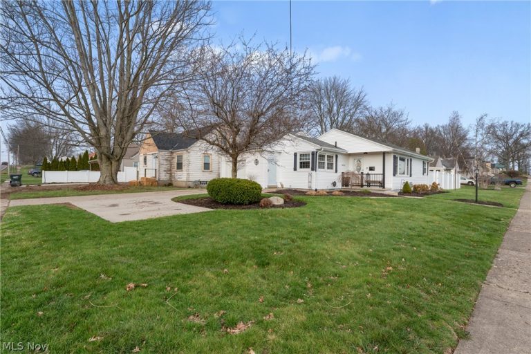 1006 Taggart Street, Massillon, OH - Photo 2