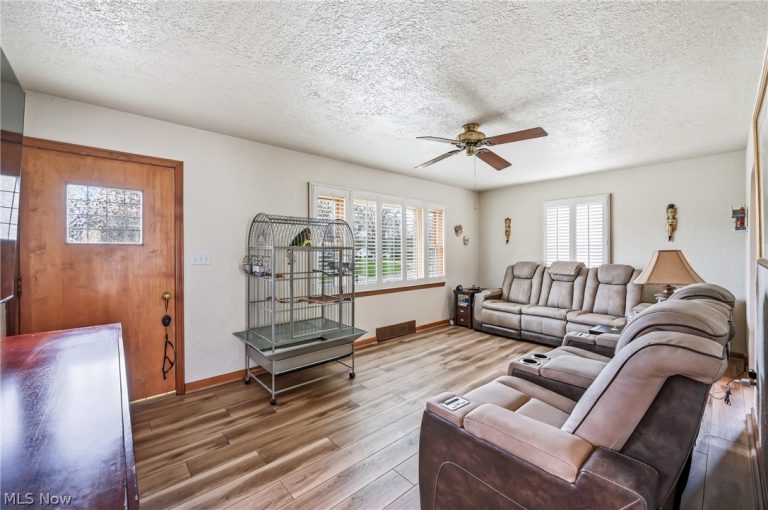 739 Sunset Drive, Lisbon, OH - Photo 8