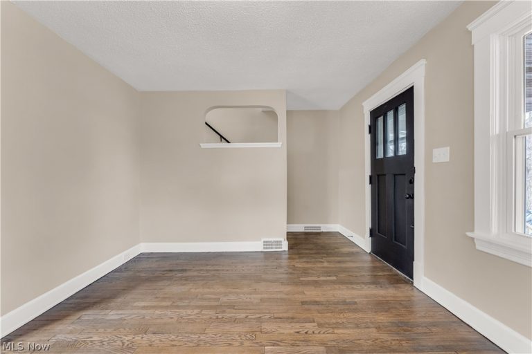 4607 Wichita Avenue, Cleveland, OH - Photo 6