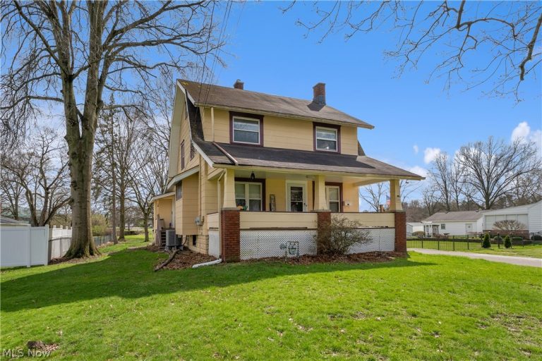57 Charles Avenue, Boardman, OH - Photo 3
