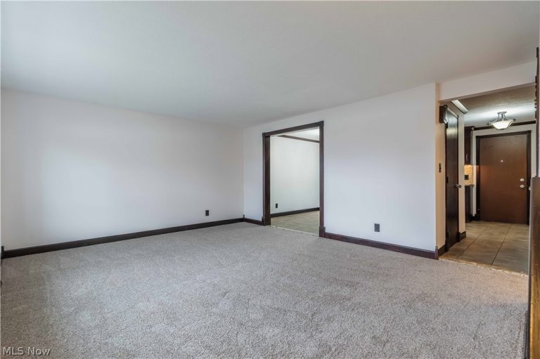 4599 Cox Drive #B, Stow, OH - Photo 5