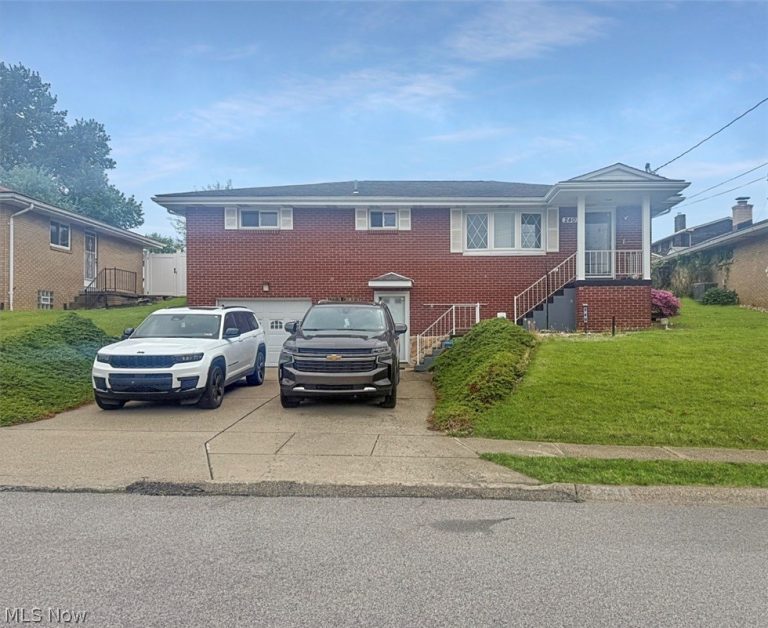 240 Fernwood Avenue, Weirton, WV, 26062