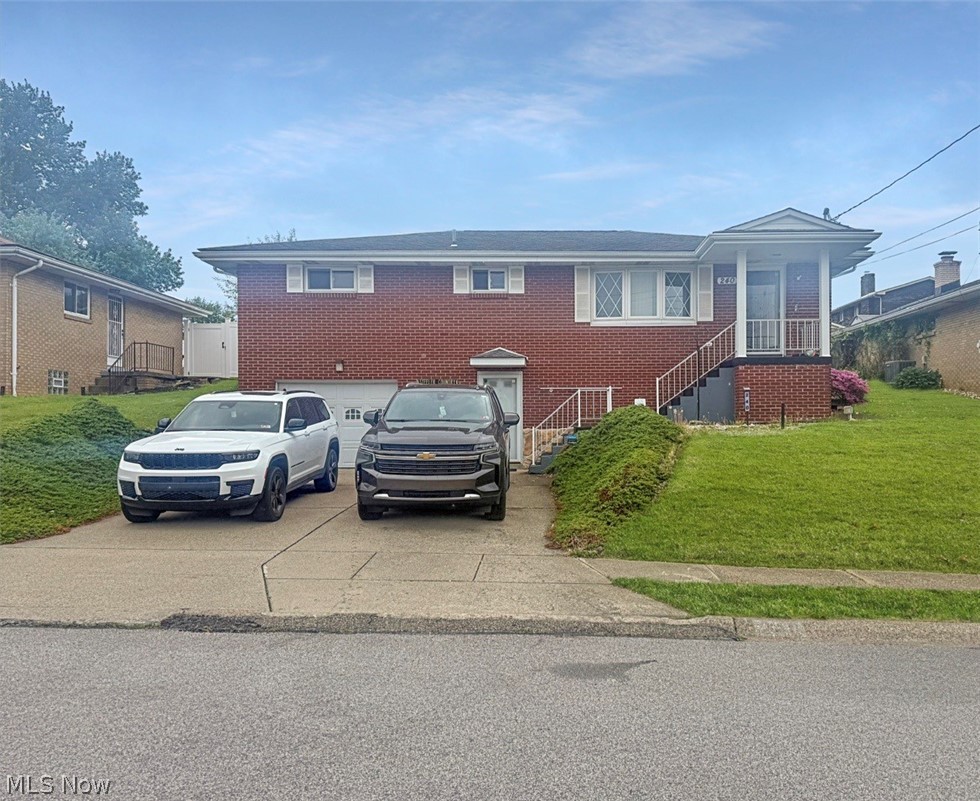 240 Fernwood Avenue, Weirton, WV