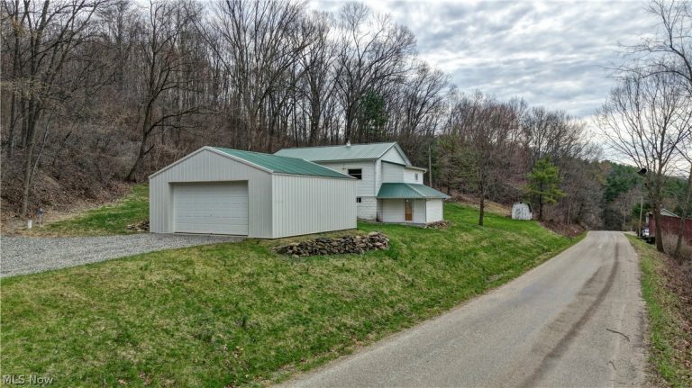 12413 Lick Run RD, Newcomerstown, OH - Photo 3
