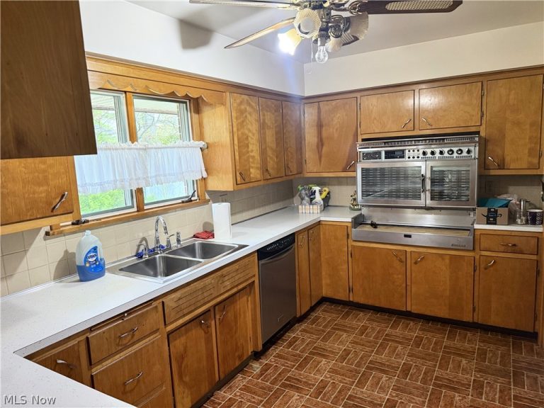1952 Dodge Drive, Warren, OH - Photo 4