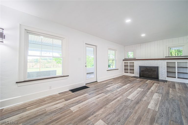 13240 Sandusky Drive, Beach City, OH - Photo 8