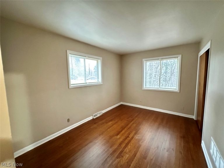 469 Kathleen Street, Akron, OH - Photo 6