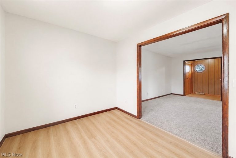 2456 Jackson Street, Lorain, OH - Photo 5