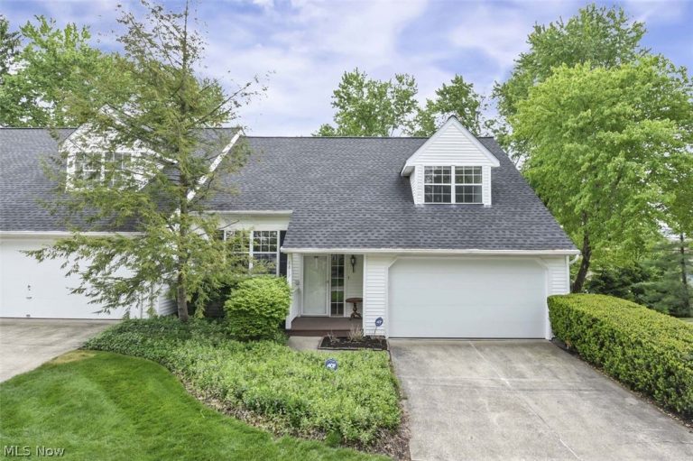 6813 Chaffee Court, Brecksville, OH - Photo 2