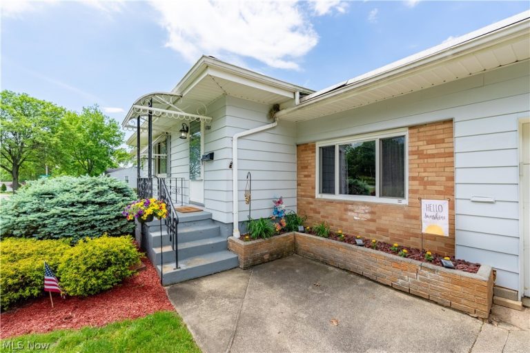 1780 Evergreen Avenue, Akron, OH - Photo 2