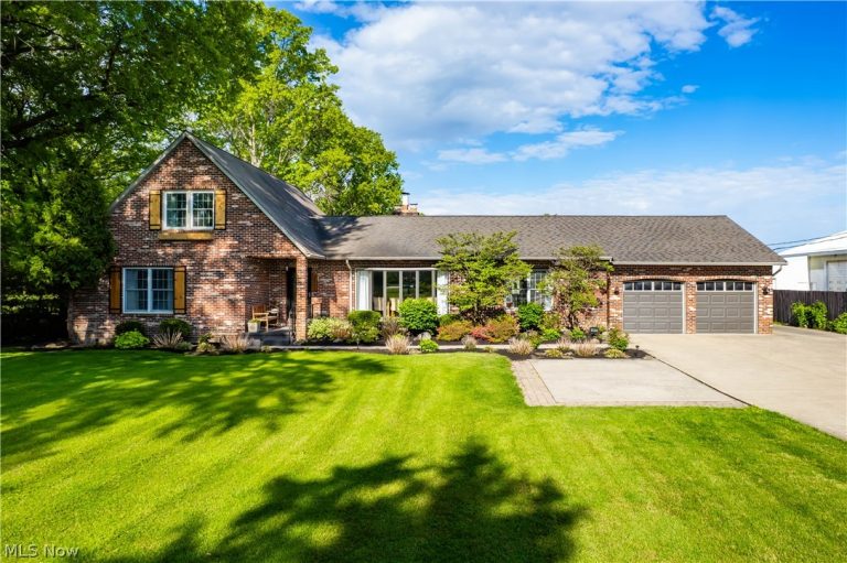 4802 Center Road, Avon, OH, 44011
