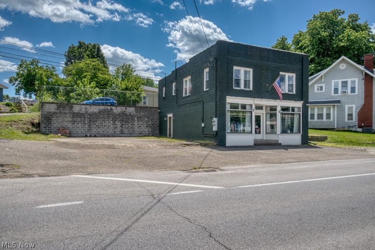 5708 Grand Central Avenue, Vienna, WV - Photo 2