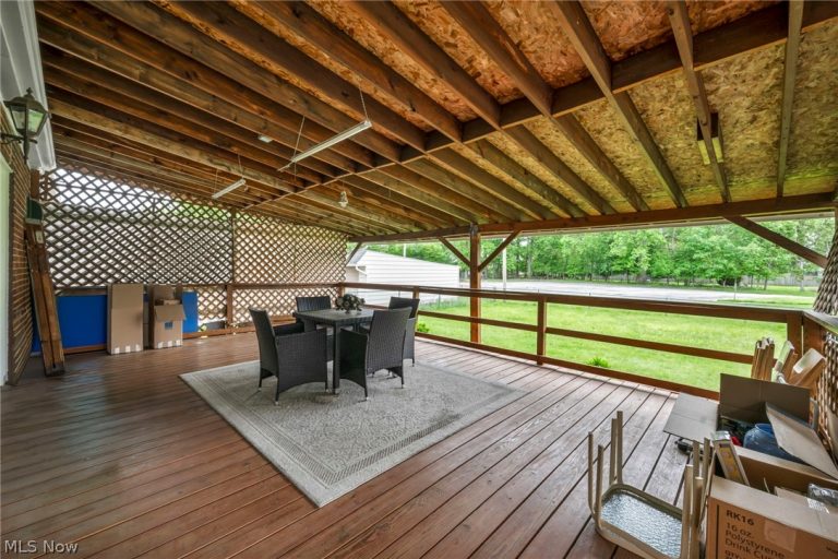 28110 Lake Shore Boulevard, Euclid, OH - Photo 8
