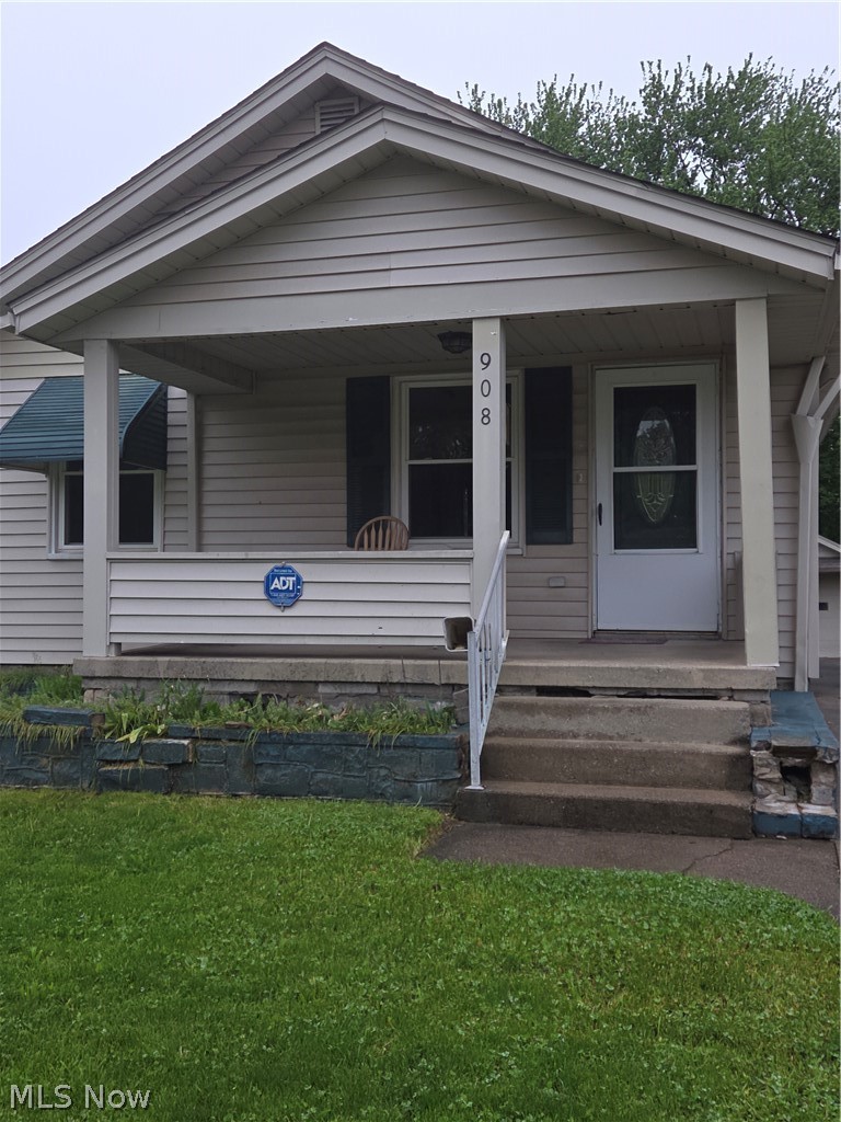 908 Cornell Street, Youngstown, OH - Photo 2