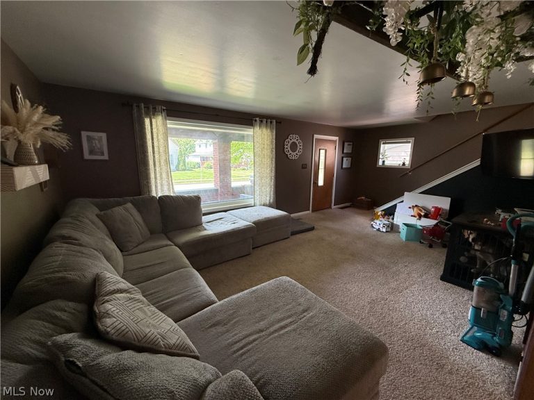 1033 Eastport Avenue, Uhrichsville, OH - Photo 8