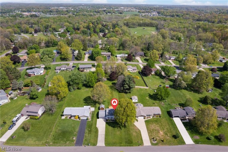 11074 Sagebrush Avenue, Uniontown, OH - Photo 4