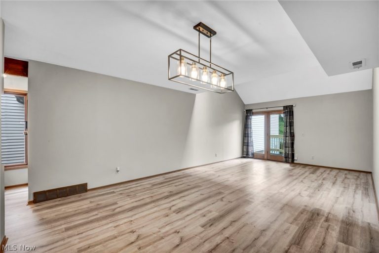 4705 Mayfield Road #B, South Euclid, OH - Photo 5