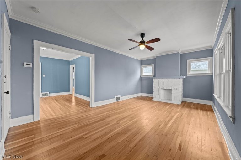 2056 Wascana Avenue, Lakewood, OH - Photo 8