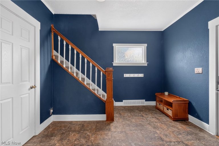 1120 Borden Avenue, Massillon, OH - Photo 6