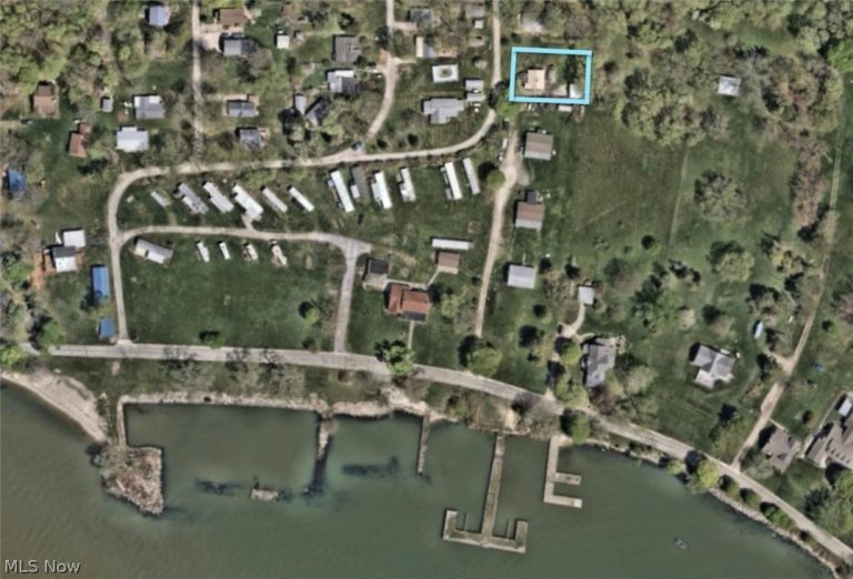 136 Sunset Drive, Kelleys Island, OH - Photo 4