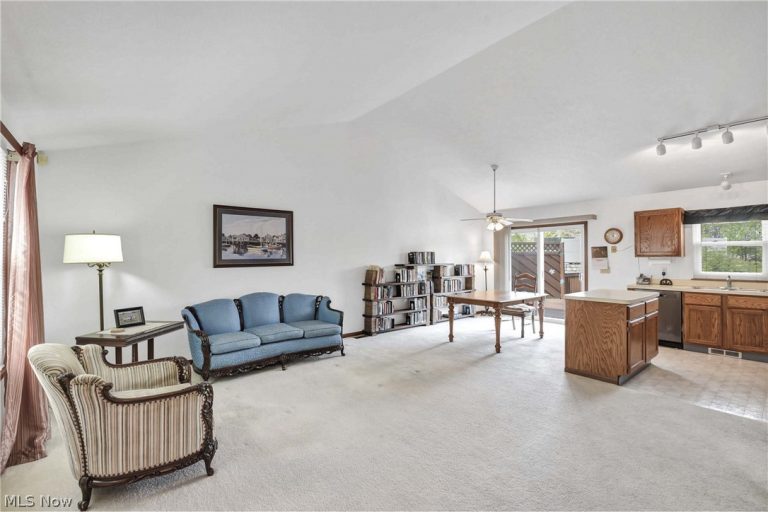 6396 Olive Avenue, North Ridgeville, OH - Photo 2